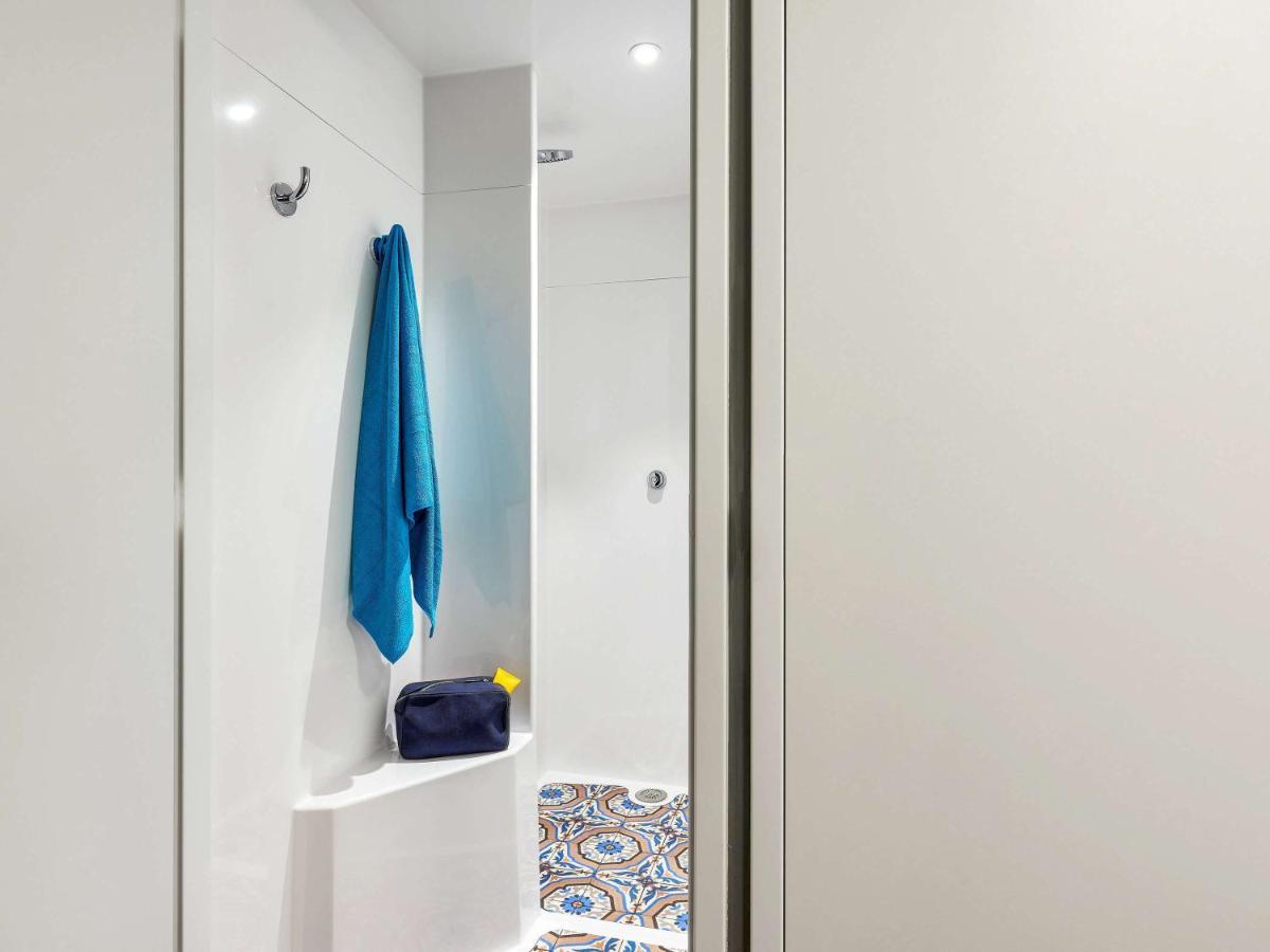 Hotel F1 Lyon Genay Massieux Екстериор снимка