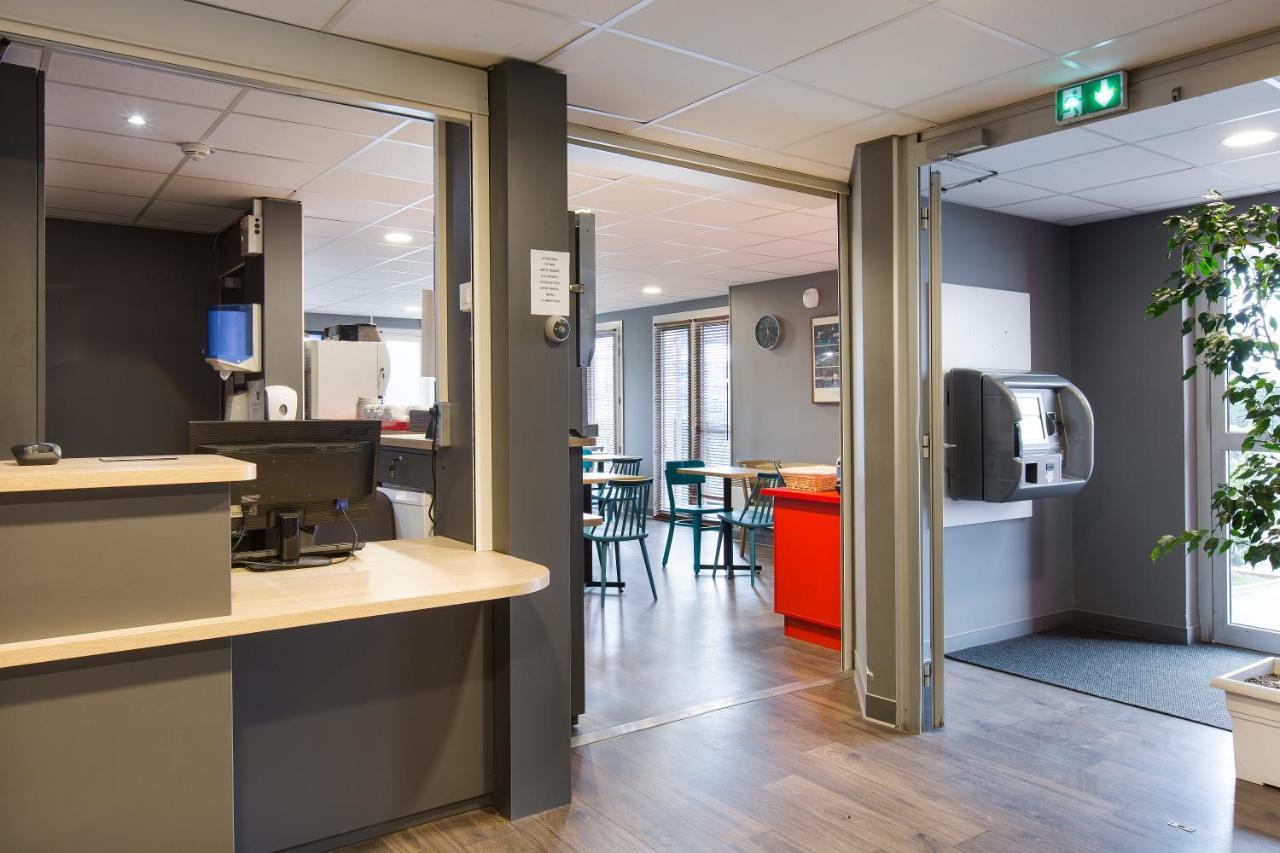 Hotel F1 Lyon Genay Massieux Екстериор снимка