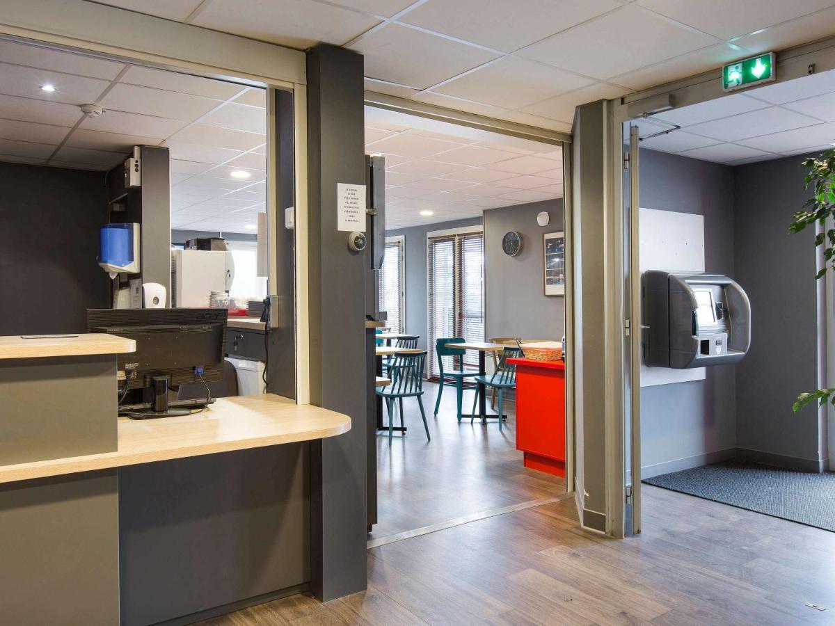 Hotel F1 Lyon Genay Massieux Екстериор снимка