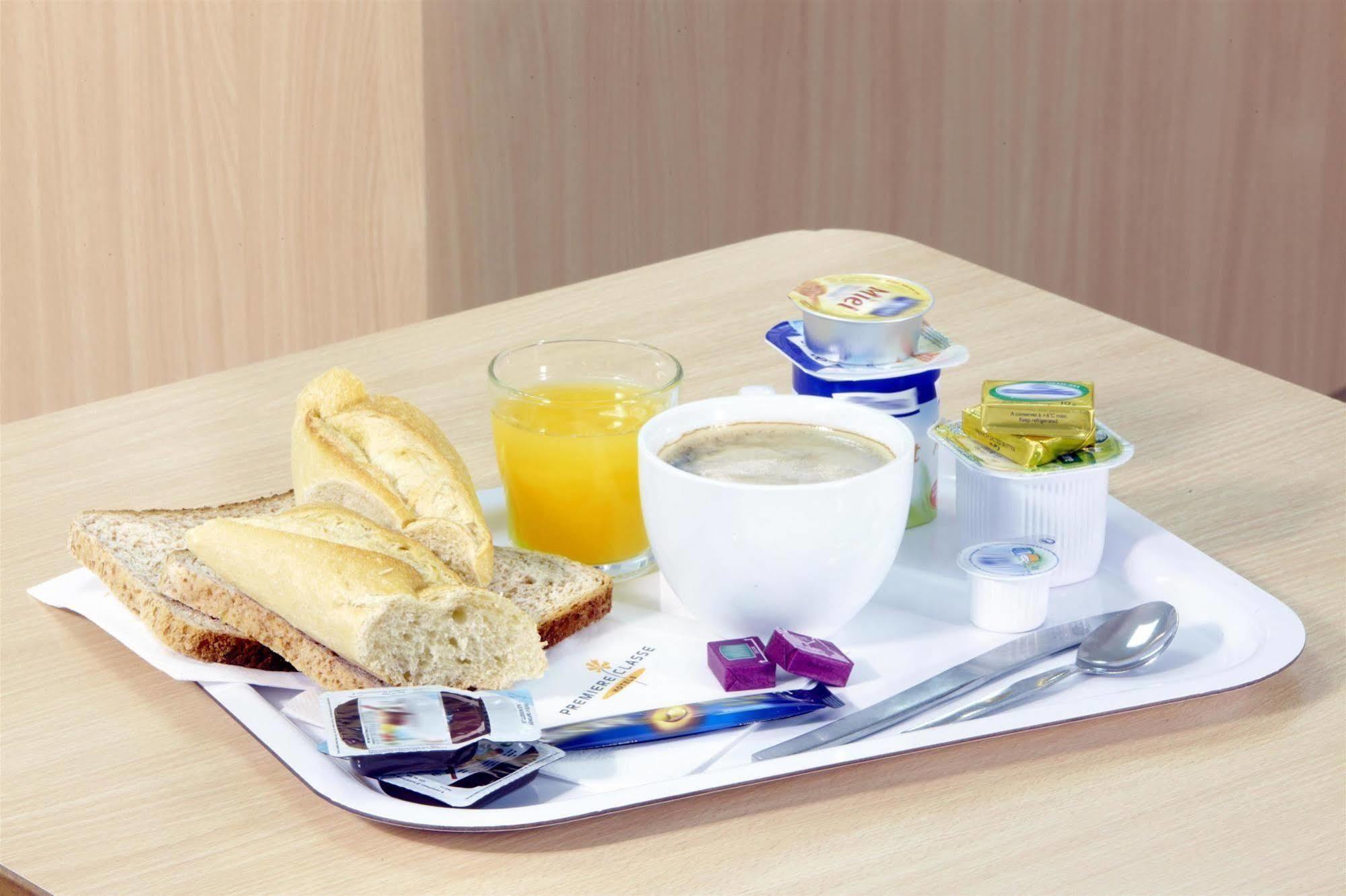 Hotel F1 Lyon Genay Massieux Екстериор снимка
