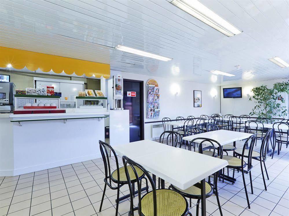 Hotel F1 Lyon Genay Massieux Екстериор снимка